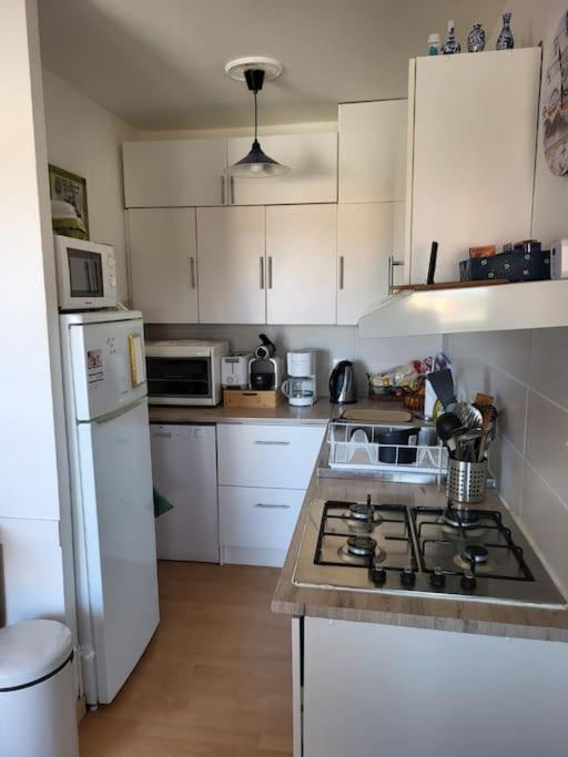Charmant Appartement ! Ле Баркарес Экстерьер фото
