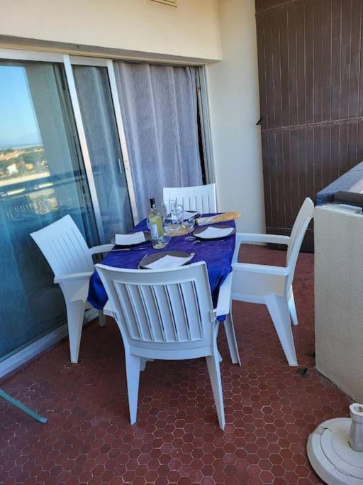 Charmant Appartement ! Ле Баркарес Экстерьер фото
